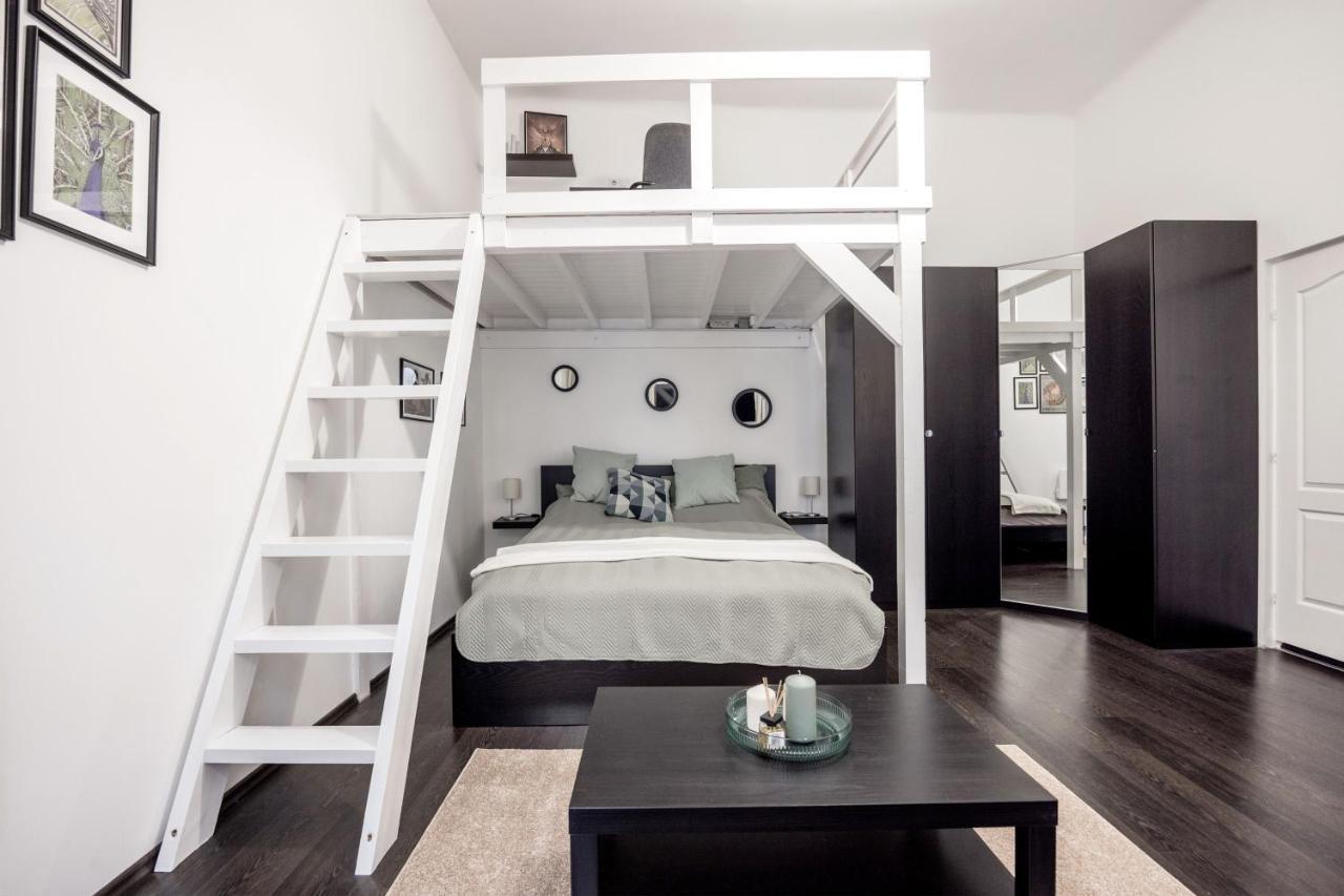 Апартаменты Charming Downtown Hideaway Steps From New York Cafe! Будапешт Экстерьер фото