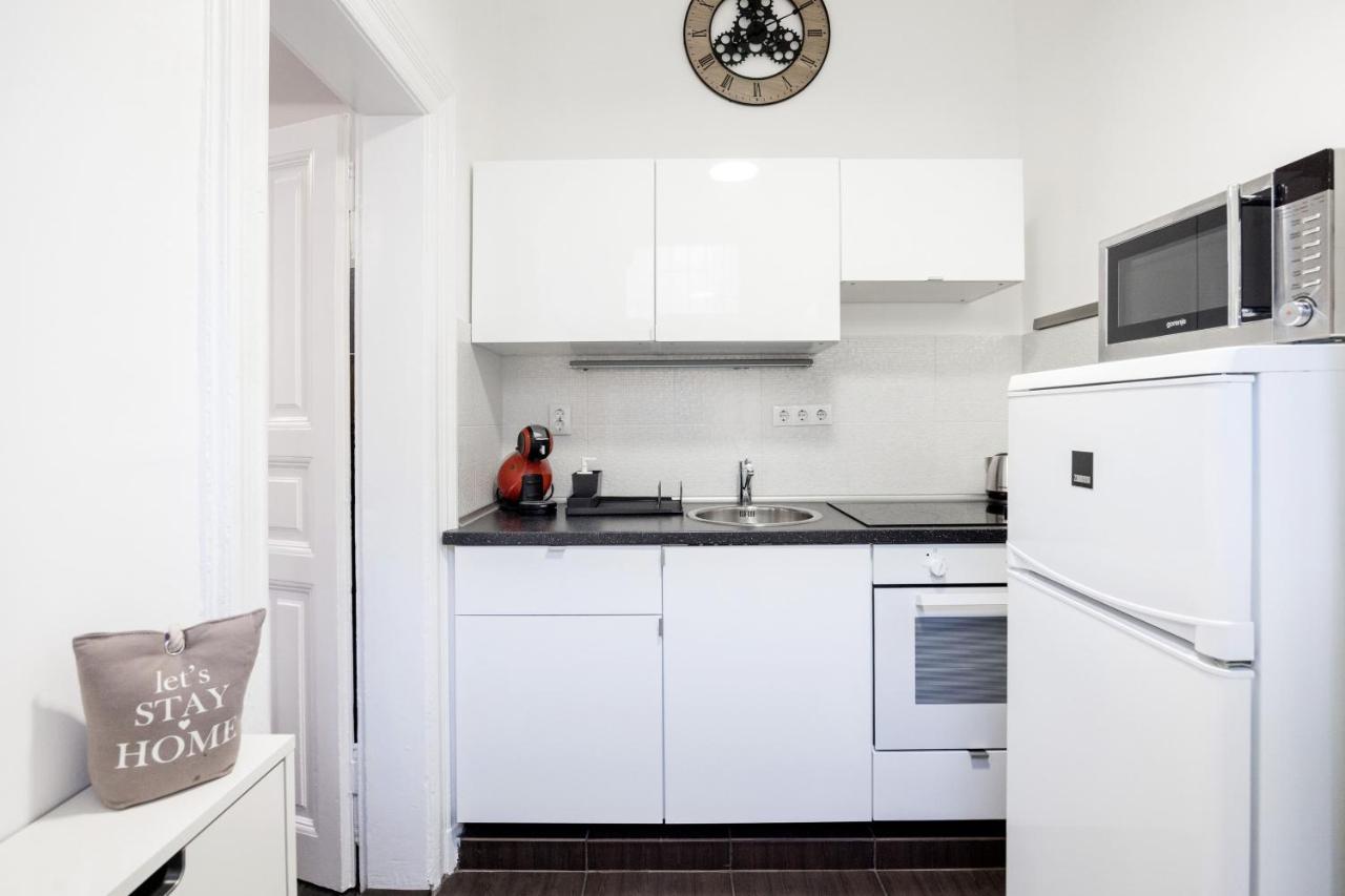 Апартаменты Charming Downtown Hideaway Steps From New York Cafe! Будапешт Экстерьер фото
